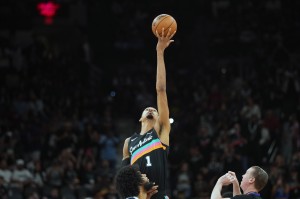 九游体验-米奇谈文班不打：他肋骨还是有点酸痛 我们认为这个决定是合适的