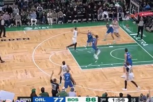 小罗恩-哈珀命中五记三分砍下27分，凯尔特人领先魔术两位数